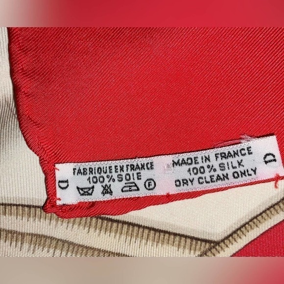 Hermès “Caraibes” 100% Silk Scarf - Picture 5 of 11